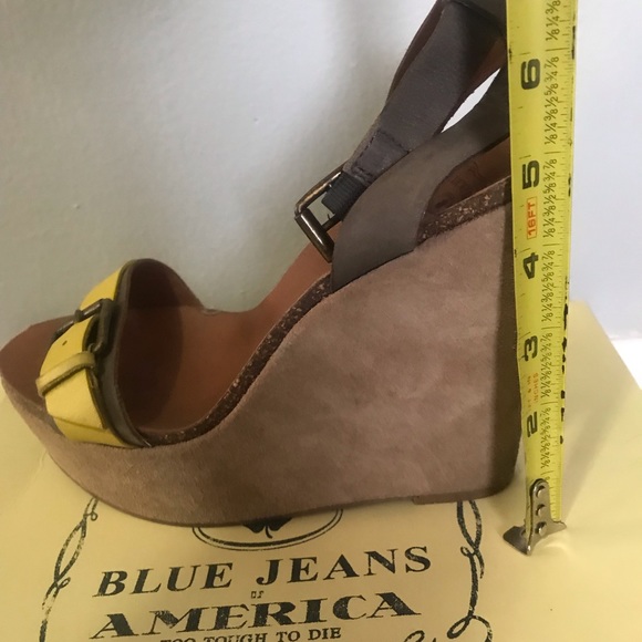 Lucky Brand Wedge Sandals - Picture 8 of 8